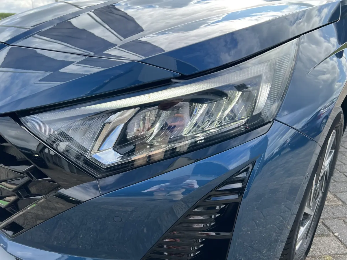 1.0 T-GDI 100pk Premium | Carplay | Climate control | Cruise control | Stoel/stuurverwarming | Camera | Parkeersensoren | DAB | Premium Audio | Lichtmetalen velgen | Navigatie