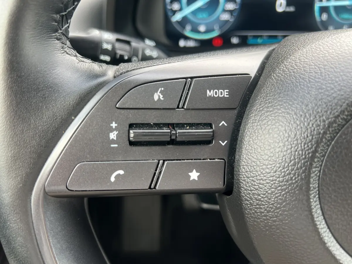 1.0 T-GDI 100pk Premium | Carplay | Climate control | Cruise control | Stoel/stuurverwarming | Camera | Parkeersensoren | DAB | Premium Audio | Lichtmetalen velgen | Navigatie