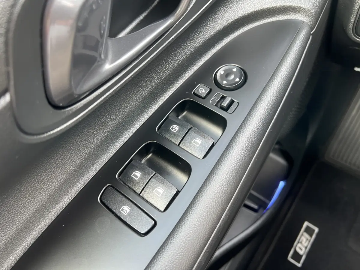 1.0 T-GDI 100pk Premium | Carplay | Climate control | Cruise control | Stoel/stuurverwarming | Camera | Parkeersensoren | DAB | Premium Audio | Lichtmetalen velgen | Navigatie