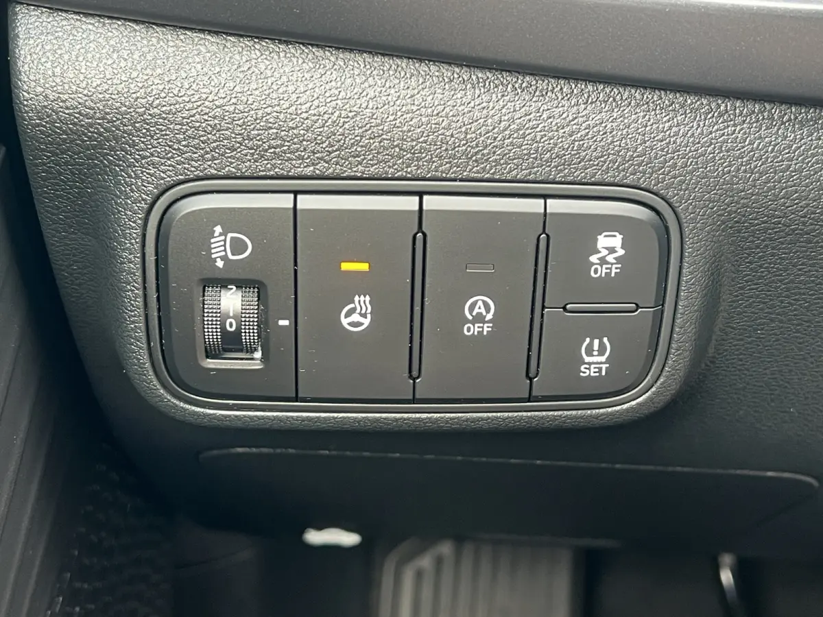 1.0 T-GDI 100pk Premium | Carplay | Climate control | Cruise control | Stoel/stuurverwarming | Camera | Parkeersensoren | DAB | Premium Audio | Lichtmetalen velgen | Navigatie