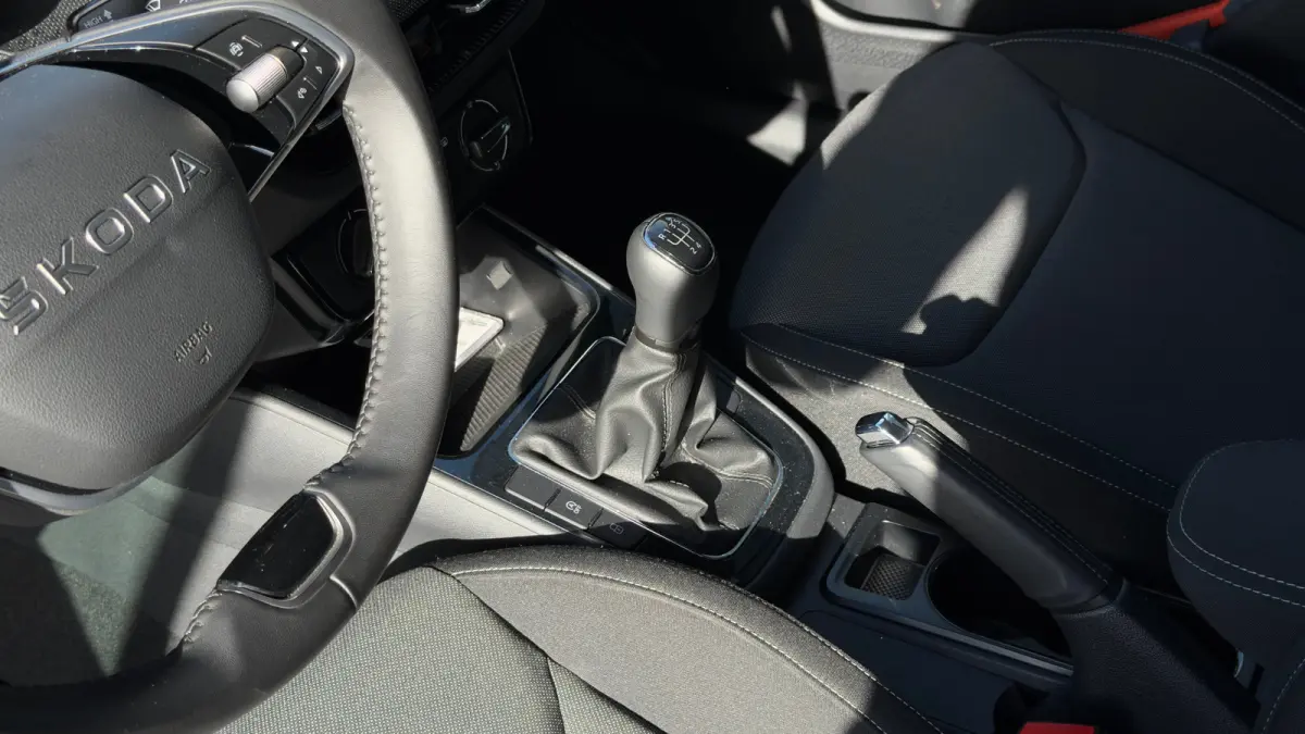 95pk 1.0 TSI Selection | Cruise Control | Airco | Carplay | 15" |