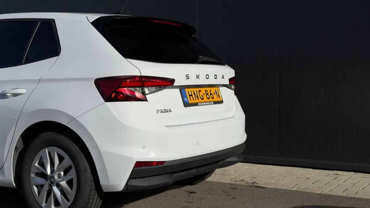 95pk 1.0 TSI Selection | Cruise Control | Airco | Carplay | 15" |
