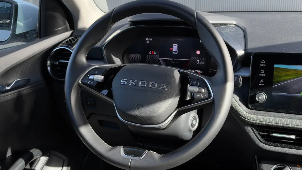 95pk 1.0 TSI Selection | Cruise Control | Airco | Carplay | 15" |