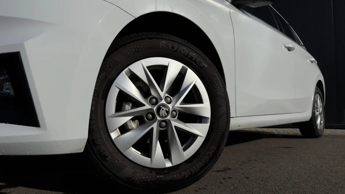 95pk 1.0 TSI Selection | Cruise Control | Airco | Carplay | 15" |