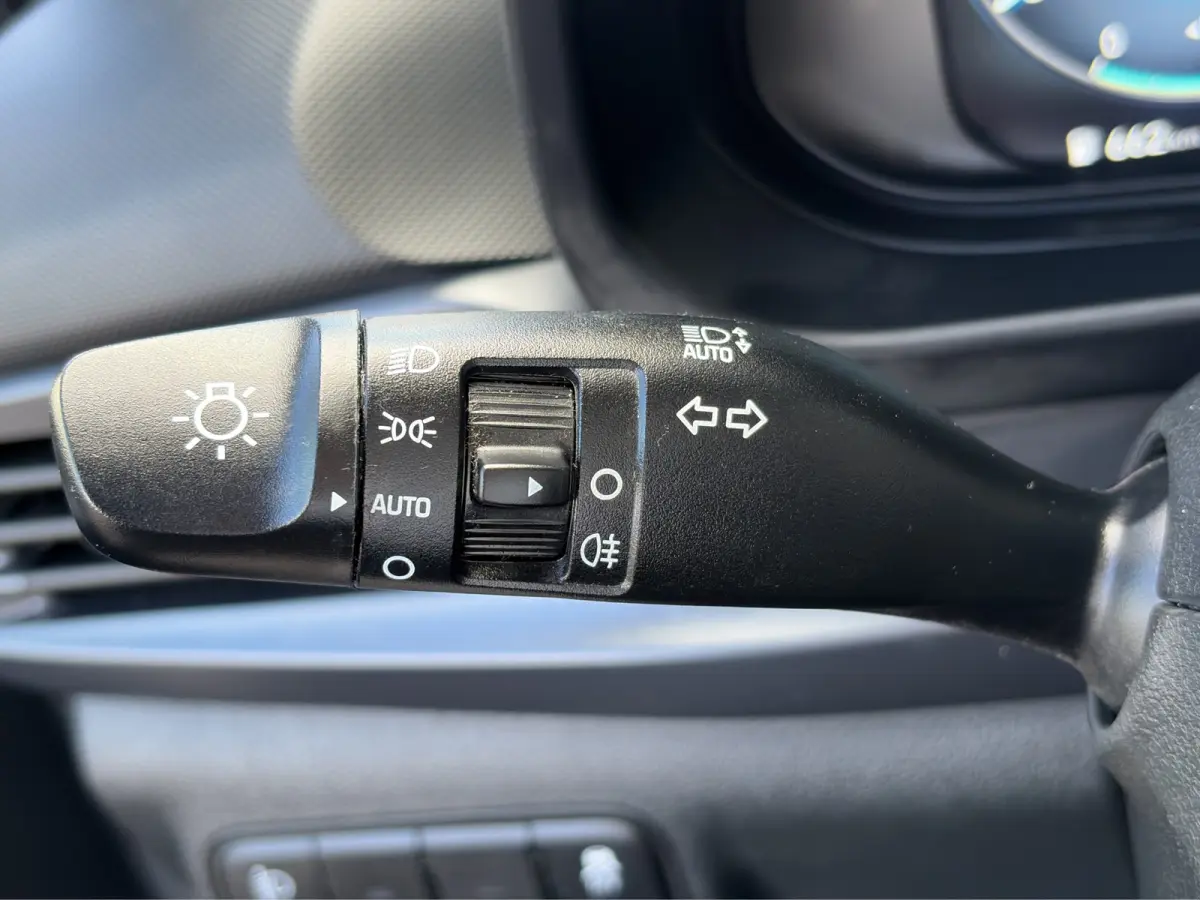1.0 T-GDI 100pk Premium | Carplay | Climate control | Cruise control | Stoel/stuurverwarming | Camera | Parkeersensoren | DAB | Premium Audio | Lichtmetalen velgen | Navigatie