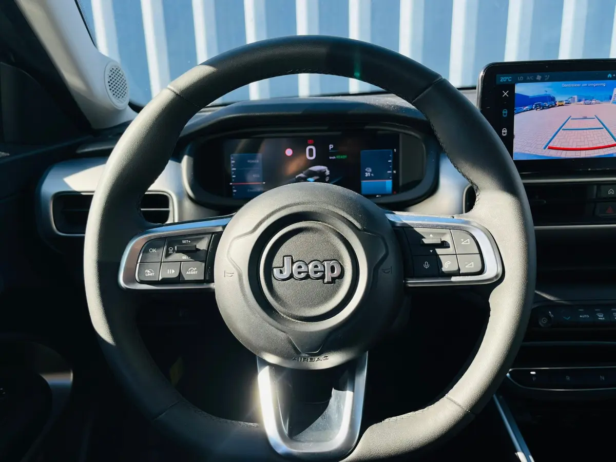 Summit 54 kWh | Achteruitrijcamera | Airco (automatisch) | Apple Carplay/Android Auto|telefoonintegratie premium