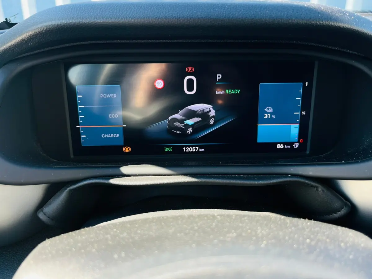 Summit 54 kWh | Achteruitrijcamera | Airco (automatisch) | Apple Carplay/Android Auto|telefoonintegratie premium
