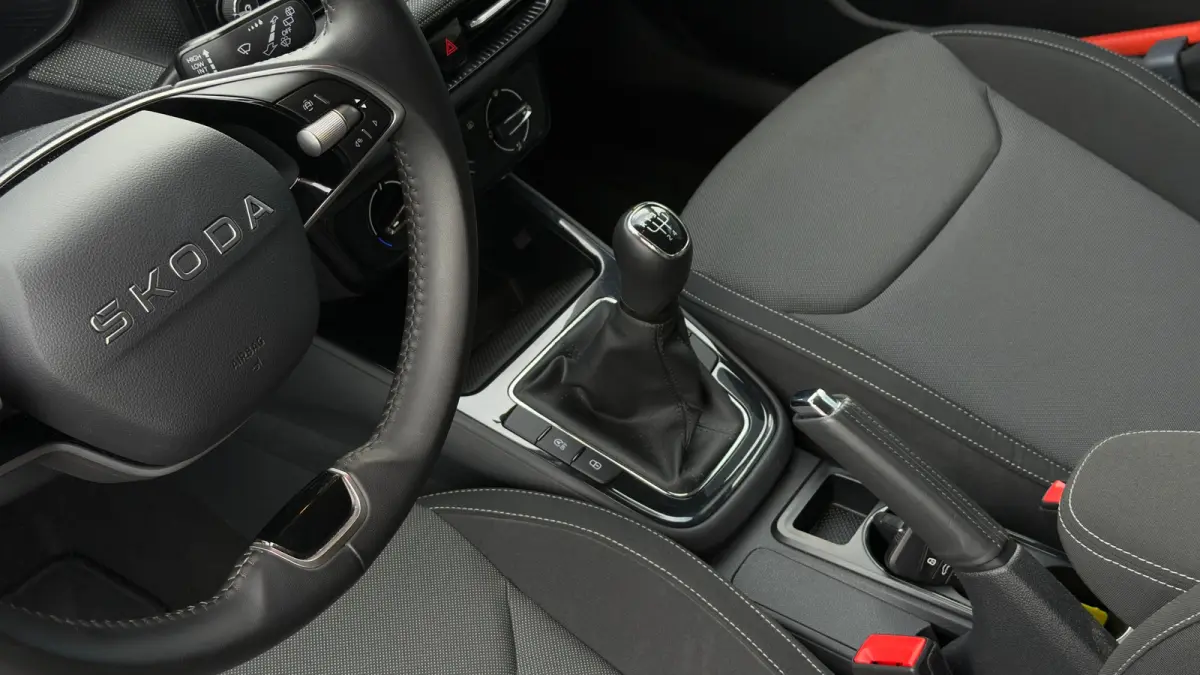 95pk 1.0 TSI Selection | Cruise Control | Airco | Carplay | 15" |