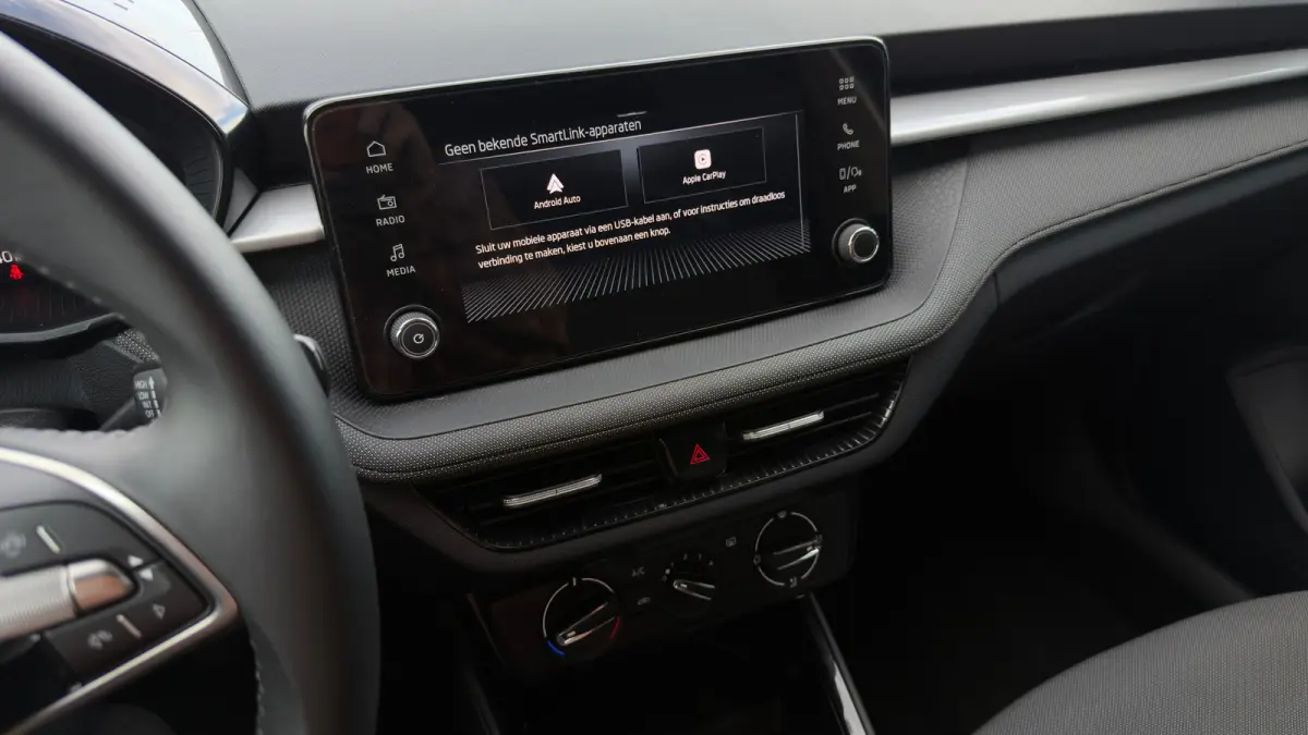 95pk 1.0 TSI Selection | Cruise Control | Airco | Carplay | 15" |
