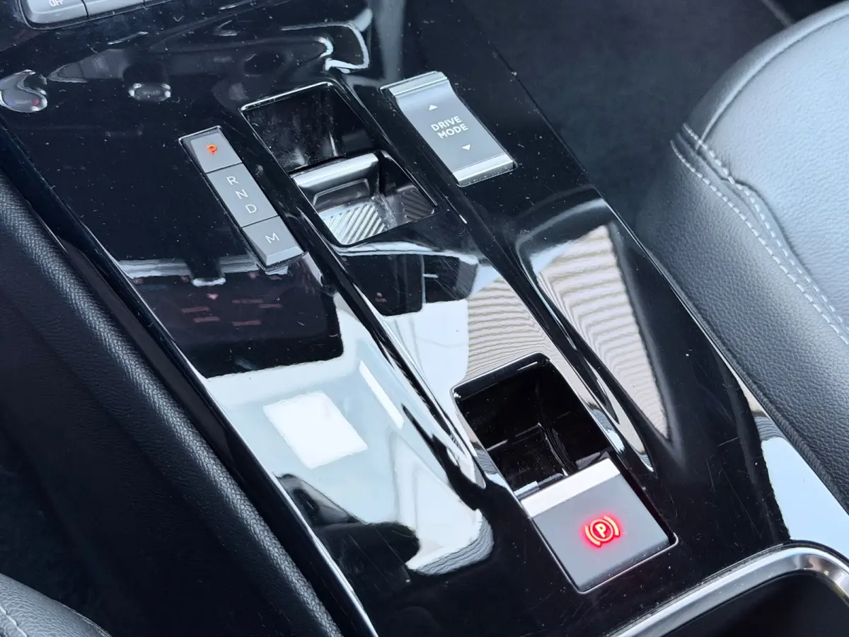 1.2 Turbo Ultimate AppleCarPlay/Camera