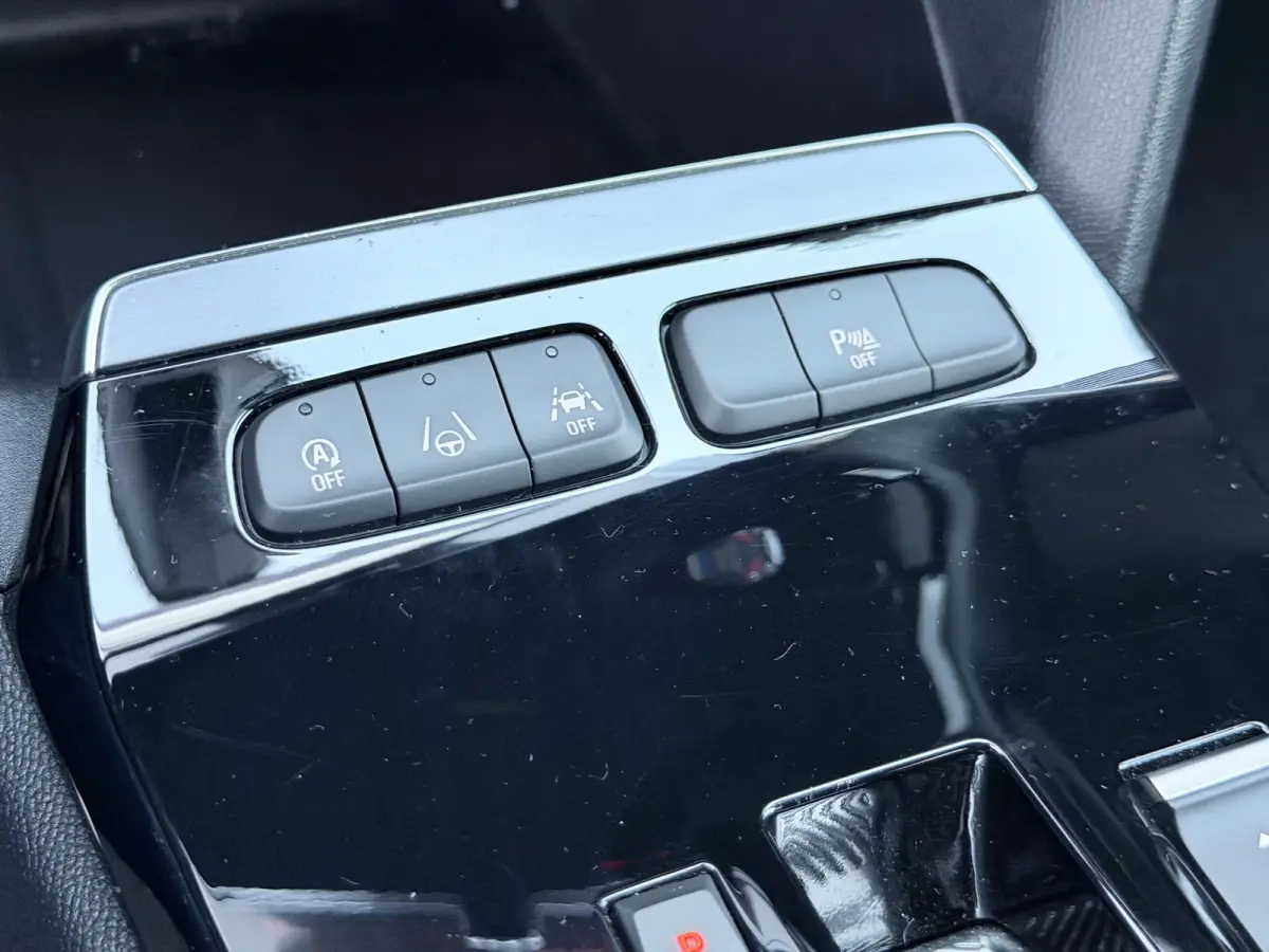 1.2 Turbo Ultimate AppleCarPlay/Camera