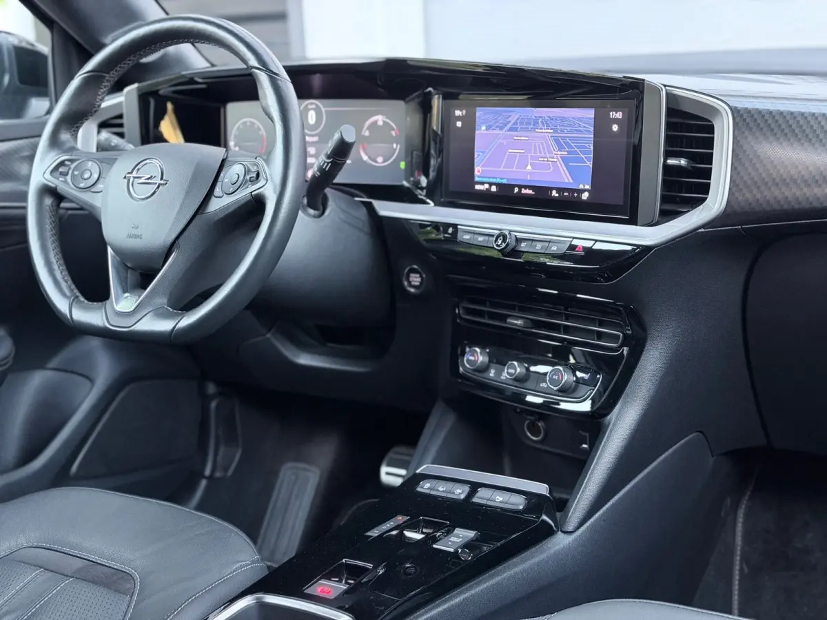 1.2 Turbo Ultimate AppleCarPlay/Camera