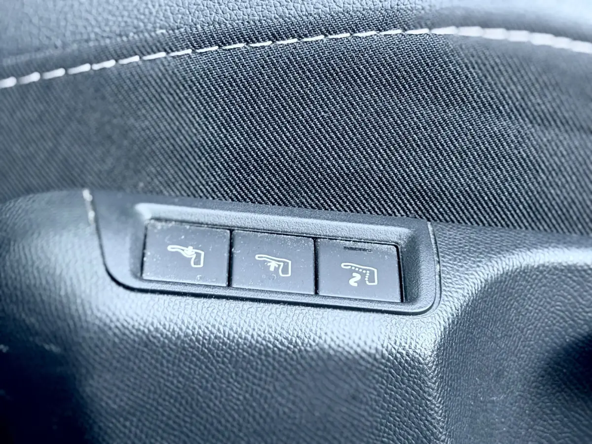 1.2 Turbo Ultimate AppleCarPlay/Camera
