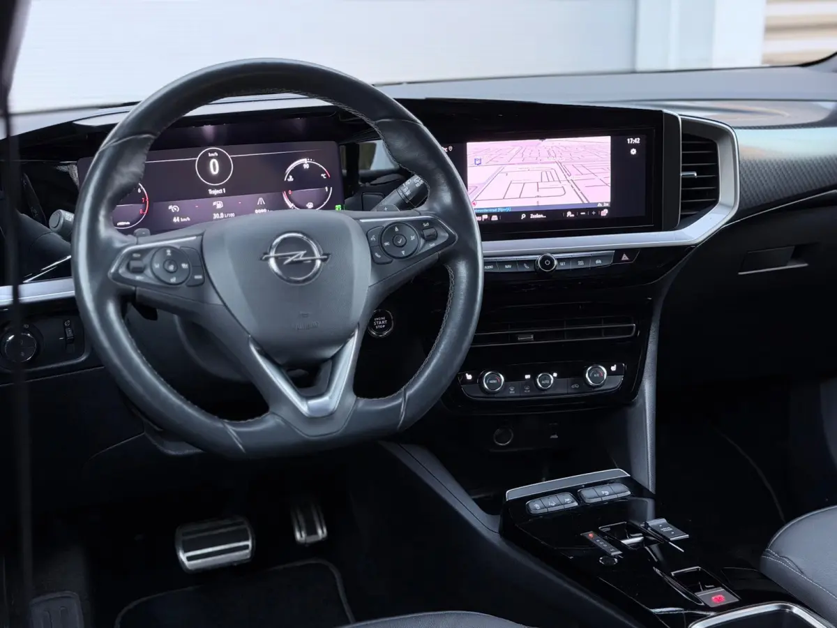 1.2 Turbo Ultimate AppleCarPlay/Camera