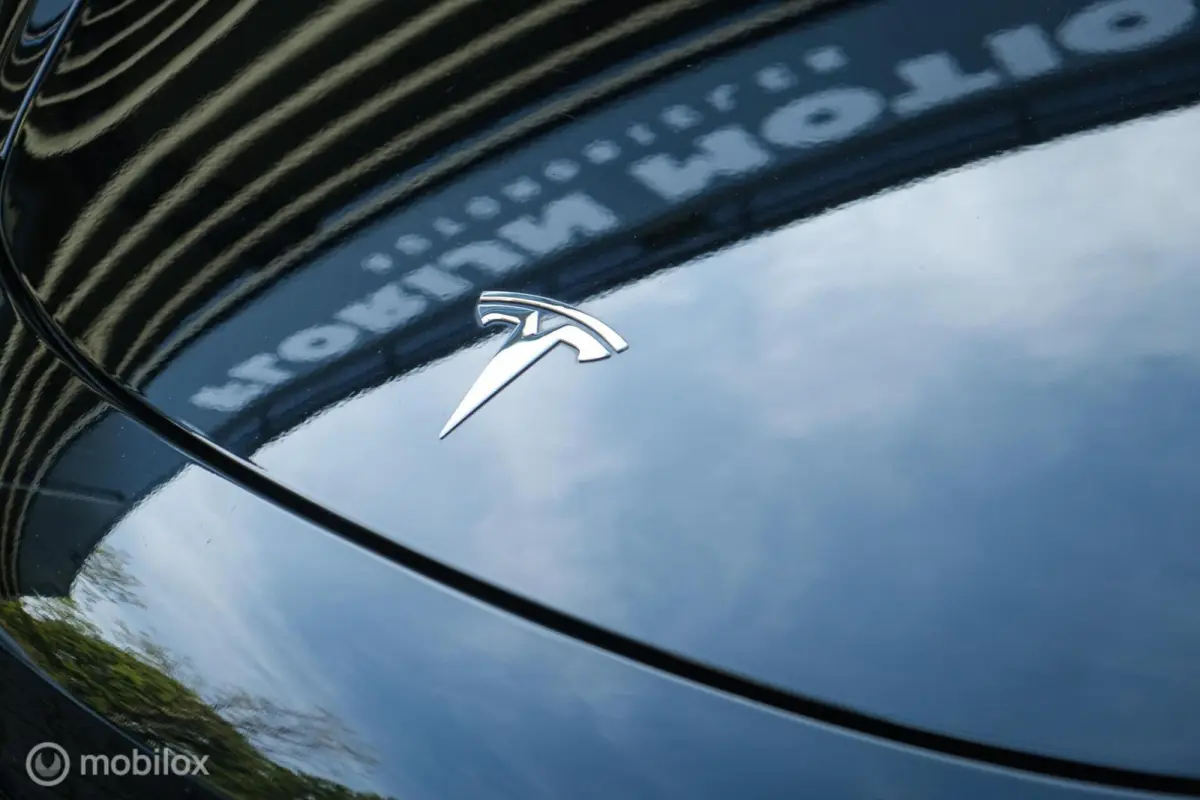 Long Range AWD 75 kWh | 92% SOH | Stoelverwarming voor en achter | Pano | ACC | 19 Inch velgen | zeer netjes | Unieke km's | FSD3