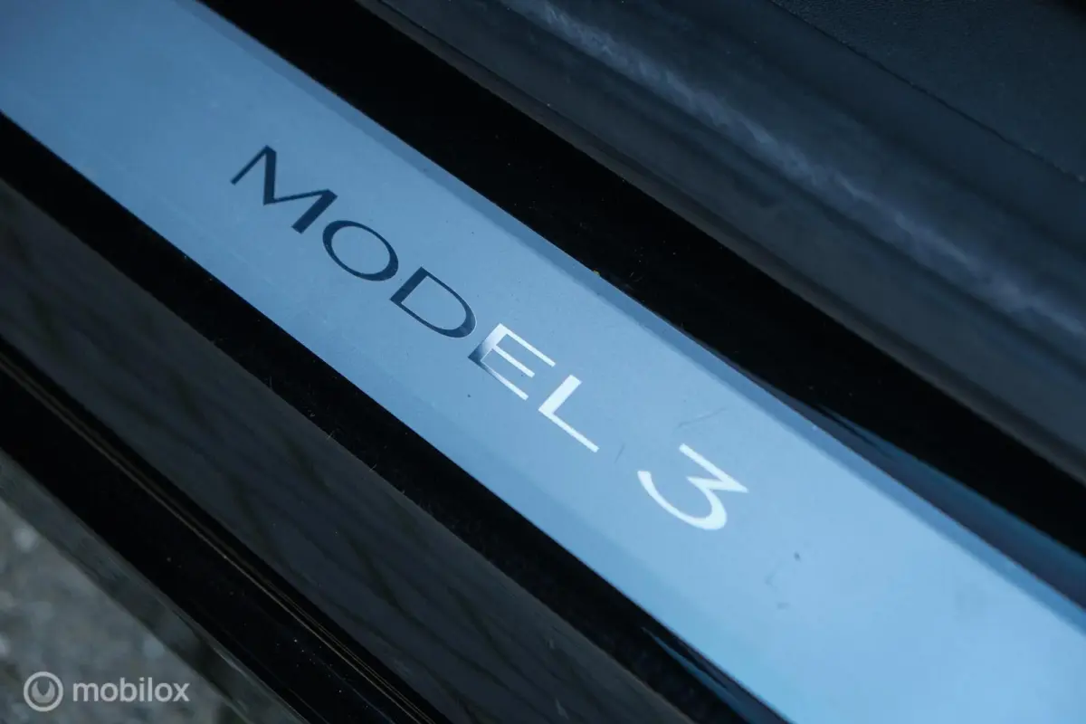 Long Range AWD 75 kWh | 92% SOH | Stoelverwarming voor en achter | Pano | ACC | 19 Inch velgen | zeer netjes | Unieke km's | FSD3