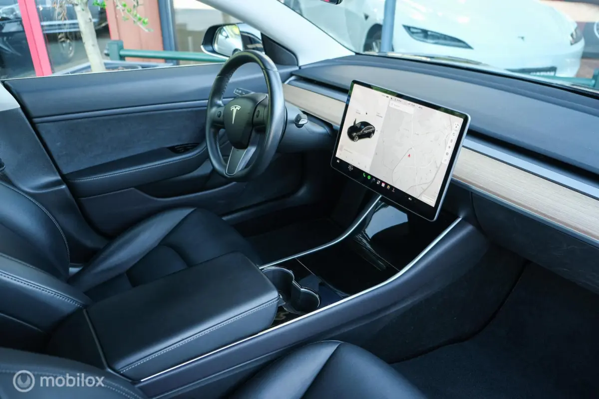 Long Range AWD 75 kWh | 92% SOH | Stoelverwarming voor en achter | Pano | ACC | 19 Inch velgen | zeer netjes | Unieke km's | FSD3