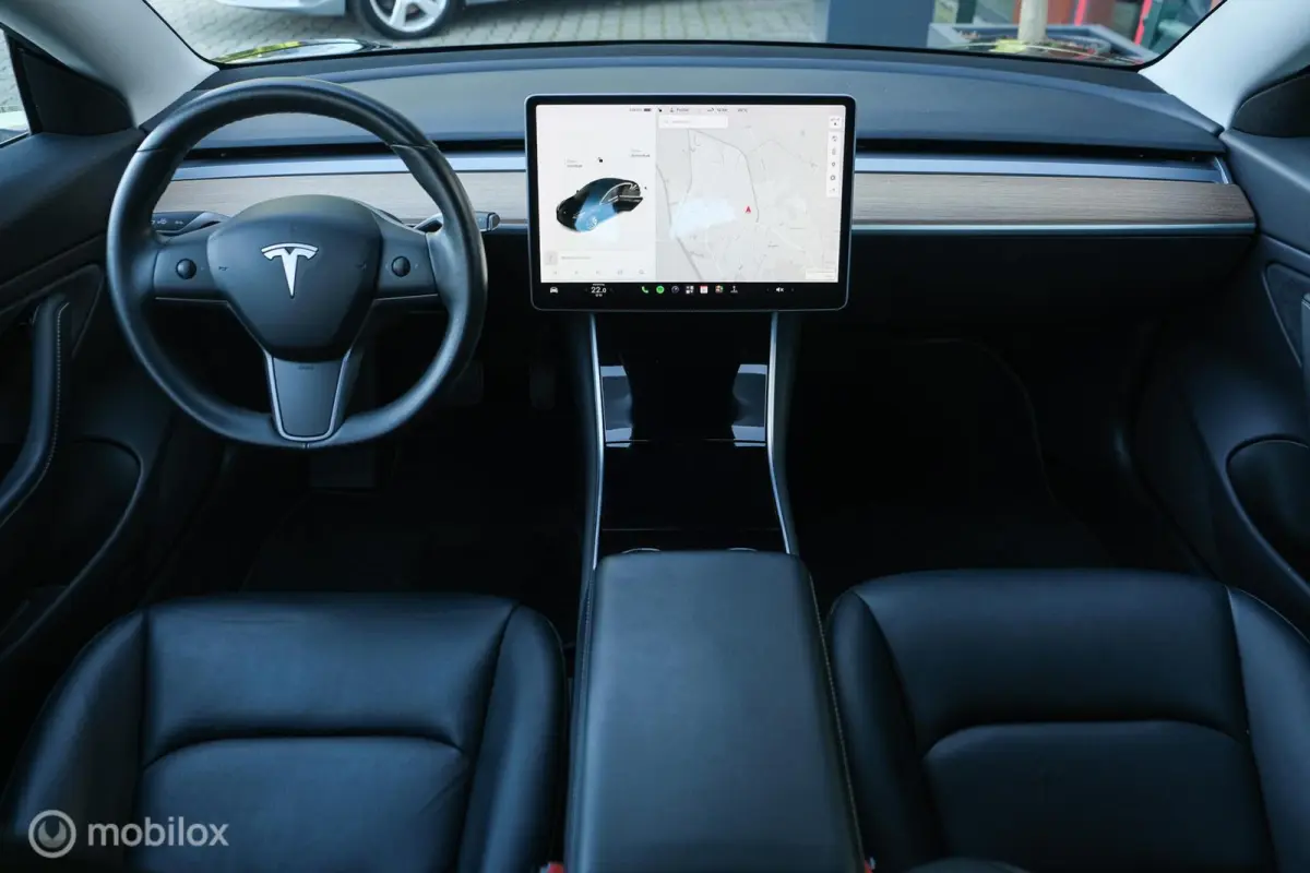 Long Range AWD 75 kWh | 92% SOH | Stoelverwarming voor en achter | Pano | ACC | 19 Inch velgen | zeer netjes | Unieke km's | FSD3