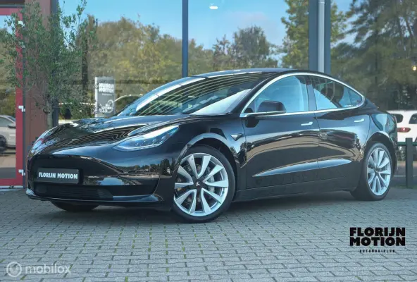 Long Range AWD 75 kWh | 92% SOH | Stoelverwarming voor en achter | Pano | ACC | 19 Inch velgen | zeer netjes | Unieke km's | FSD3