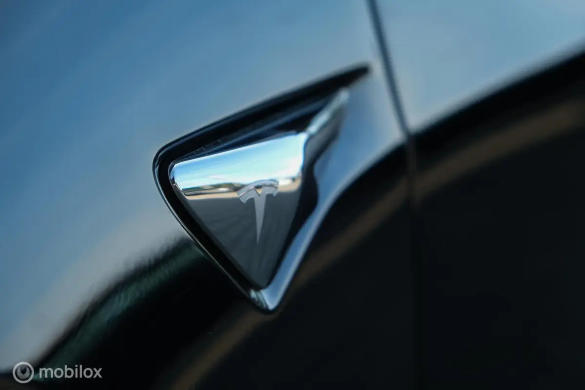 Long Range AWD 75 kWh | 92% SOH | Stoelverwarming voor en achter | Pano | ACC | 19 Inch velgen | zeer netjes | Unieke km's | FSD3