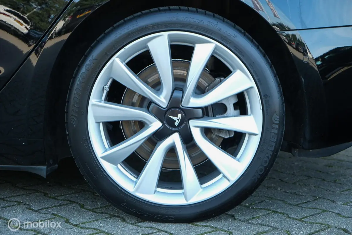 Long Range AWD 75 kWh | 92% SOH | Stoelverwarming voor en achter | Pano | ACC | 19 Inch velgen | zeer netjes | Unieke km's | FSD3