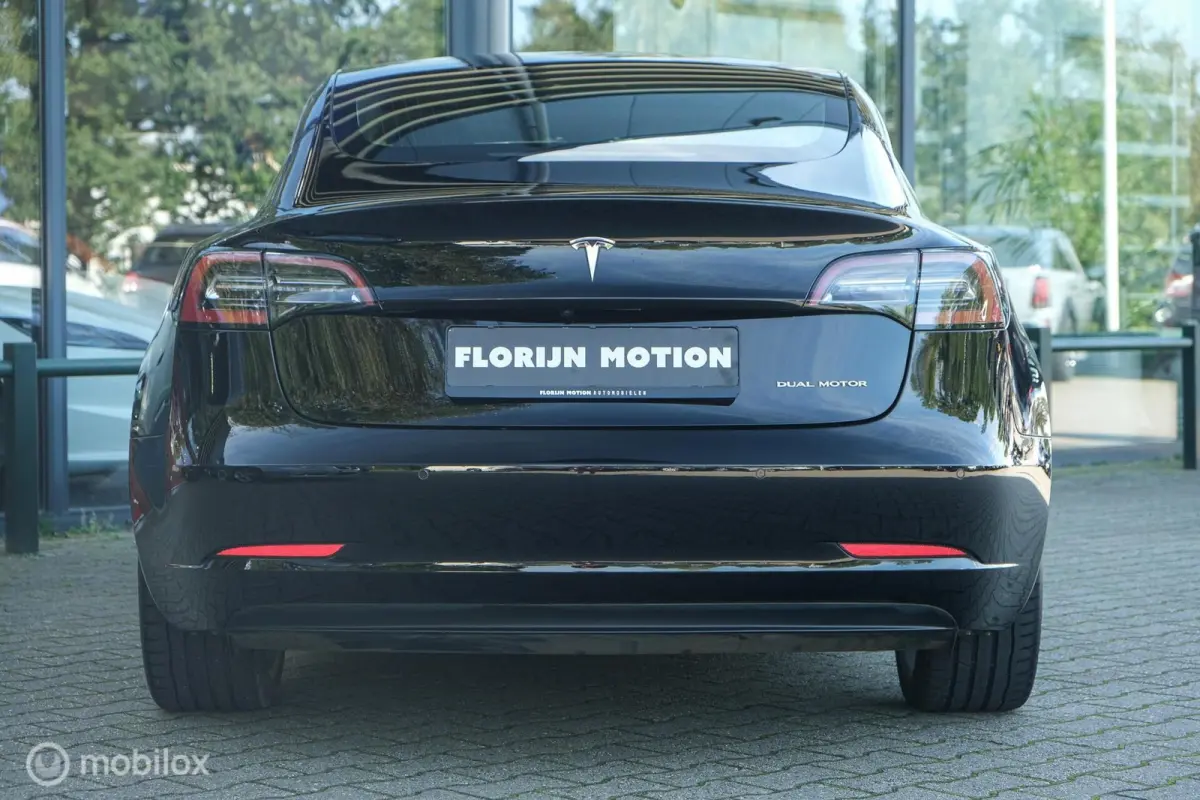 Long Range AWD 75 kWh | 92% SOH | Stoelverwarming voor en achter | Pano | ACC | 19 Inch velgen | zeer netjes | Unieke km's | FSD3