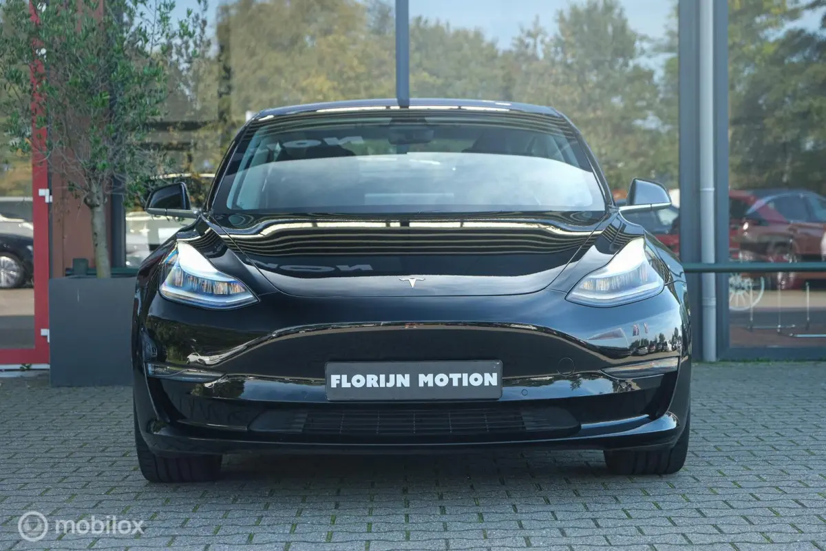 Long Range AWD 75 kWh | 92% SOH | Stoelverwarming voor en achter | Pano | ACC | 19 Inch velgen | zeer netjes | Unieke km's | FSD3