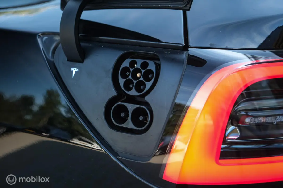 Long Range AWD 75 kWh | 92% SOH | Stoelverwarming voor en achter | Pano | ACC | 19 Inch velgen | zeer netjes | Unieke km's | FSD3