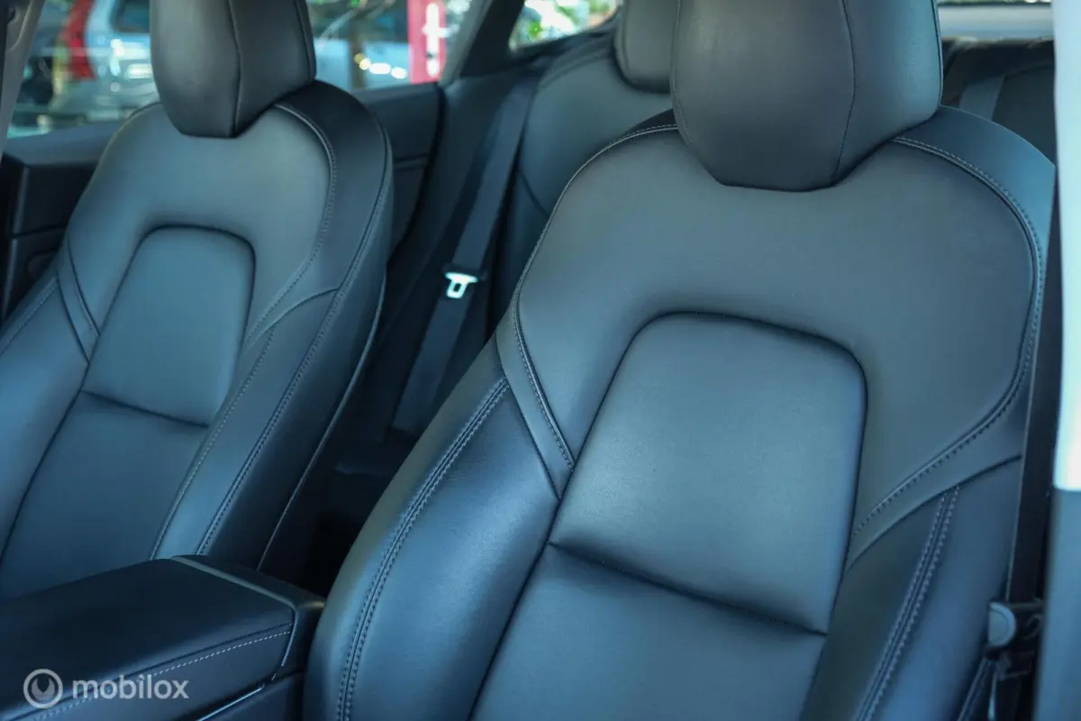 Long Range AWD 75 kWh | 92% SOH | Stoelverwarming voor en achter | Pano | ACC | 19 Inch velgen | zeer netjes | Unieke km's | FSD3