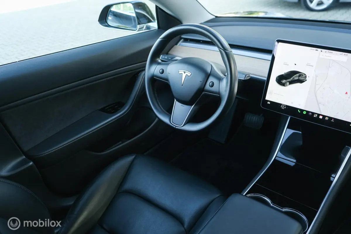 Long Range AWD 75 kWh | 92% SOH | Stoelverwarming voor en achter | Pano | ACC | 19 Inch velgen | zeer netjes | Unieke km's | FSD3