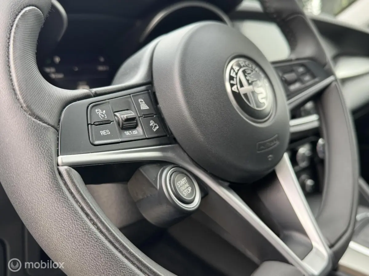 | 2.0 T AWD | PANO | 280 PK | Zwart Leer |