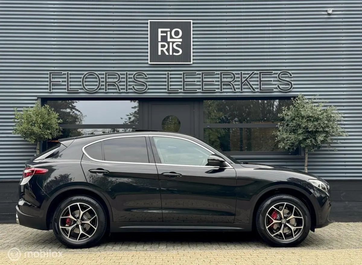 | 2.0 T AWD | PANO | 280 PK | Zwart Leer |
