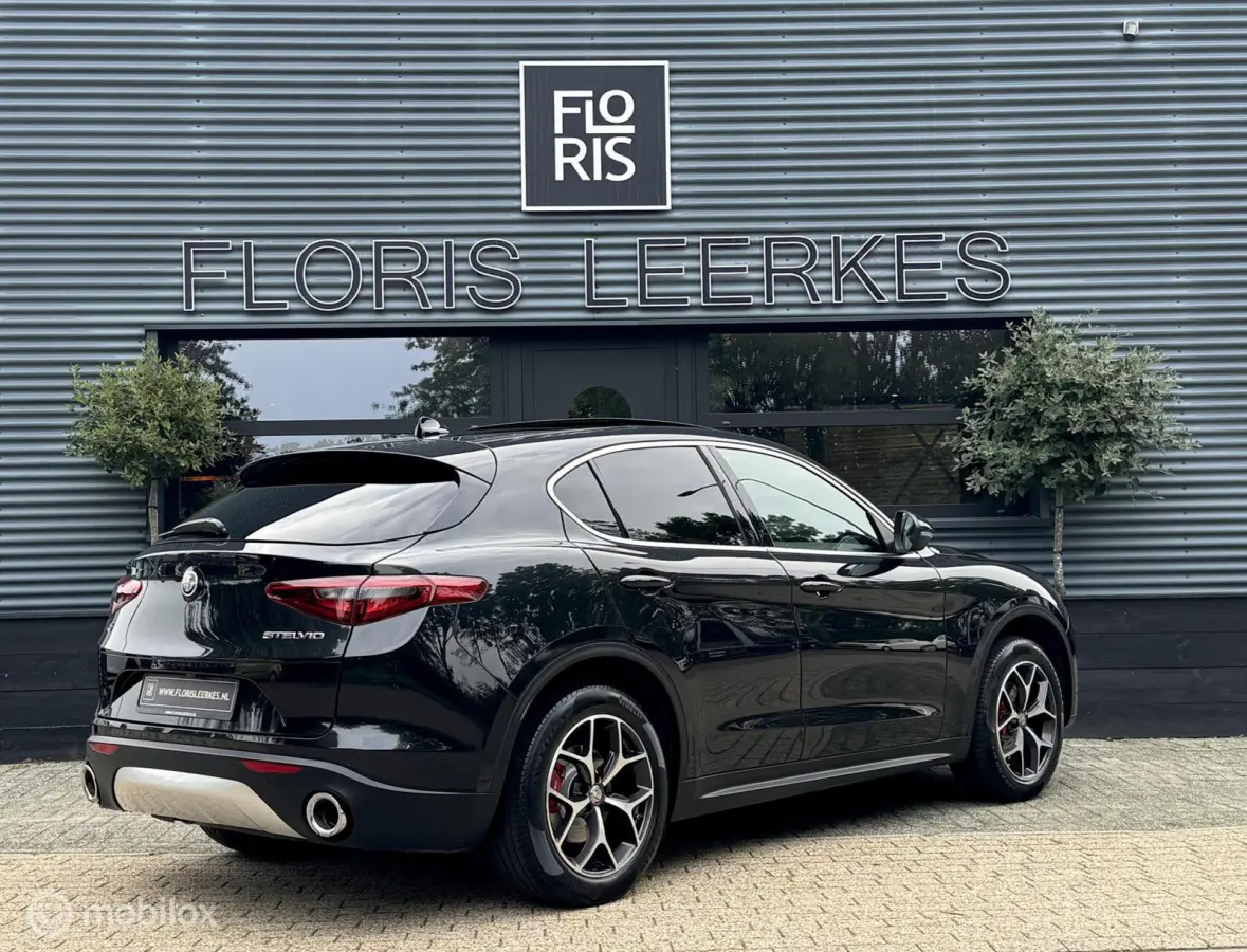 | 2.0 T AWD | PANO | 280 PK | Zwart Leer |