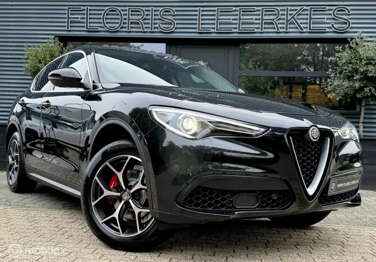 | 2.0 T AWD | PANO | 280 PK | Zwart Leer |
