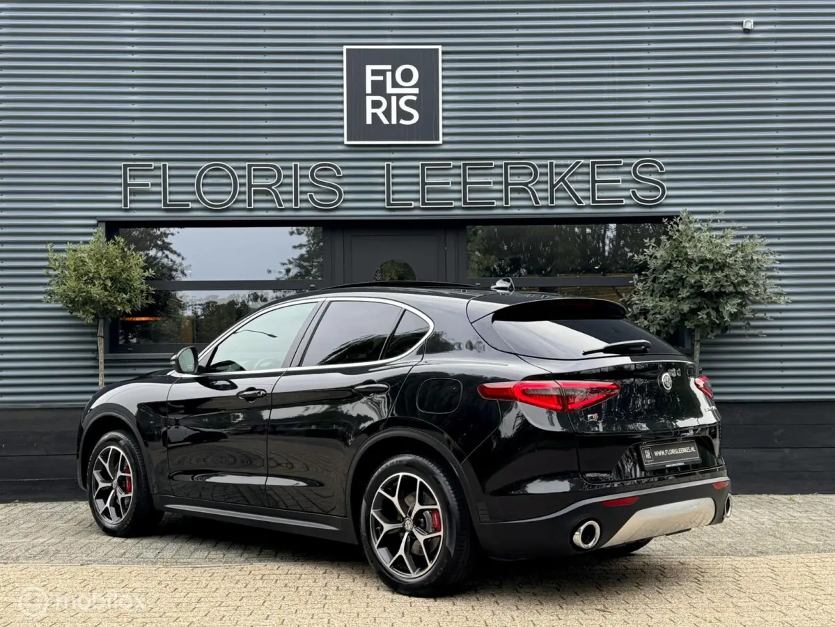 | 2.0 T AWD | PANO | 280 PK | Zwart Leer |