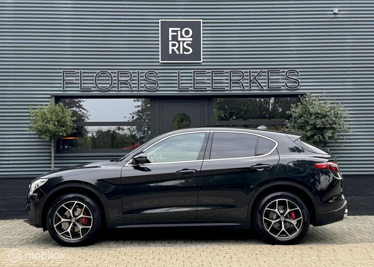 | 2.0 T AWD | PANO | 280 PK | Zwart Leer |