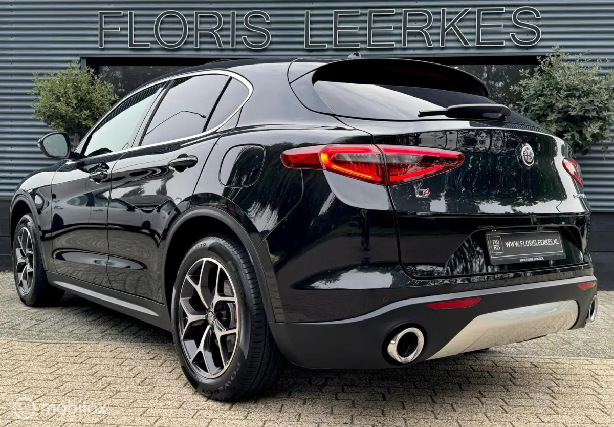 | 2.0 T AWD | PANO | 280 PK | Zwart Leer |