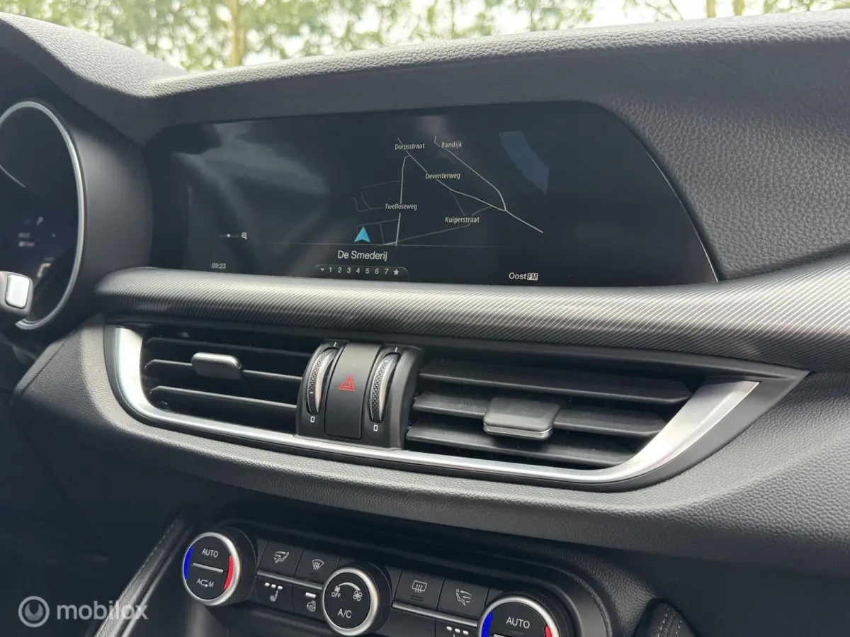 | 2.0 T AWD | PANO | 280 PK | Zwart Leer |