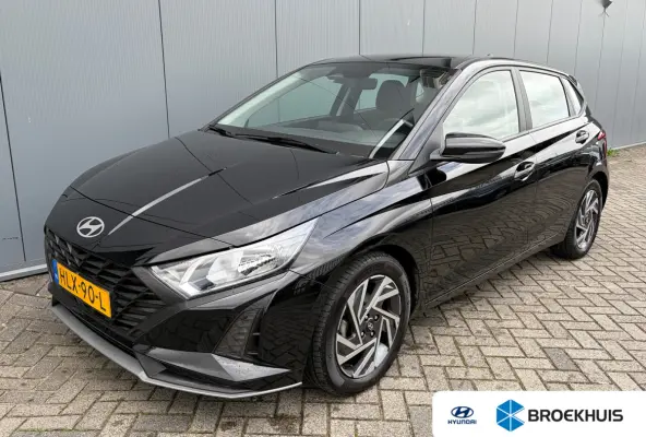 1.2 MPI 85pk Comfort | Carplay | Camera | Navigatie |16-inch Velgen | Cruise control | DAB | Bluetooth | Parkeersensoren | BLIS | Airco | Middenarmsteun
