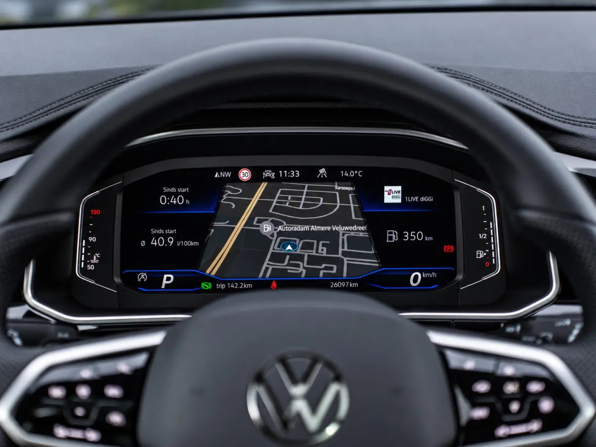 1.5 TSI R-Line|PANO|ACC|19''|MASSAGE|APP|IQ