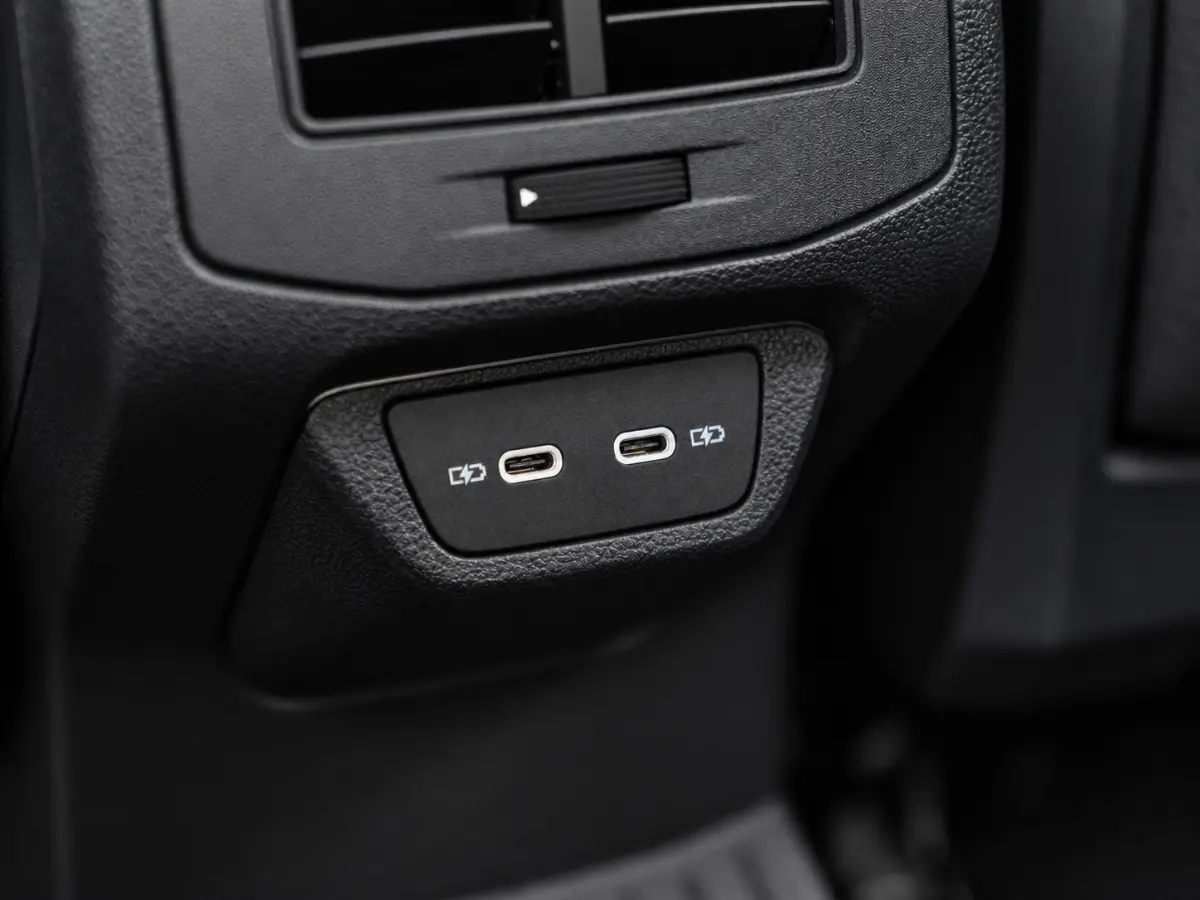 1.5 TSI R-Line|PANO|ACC|19''|MASSAGE|APP|IQ