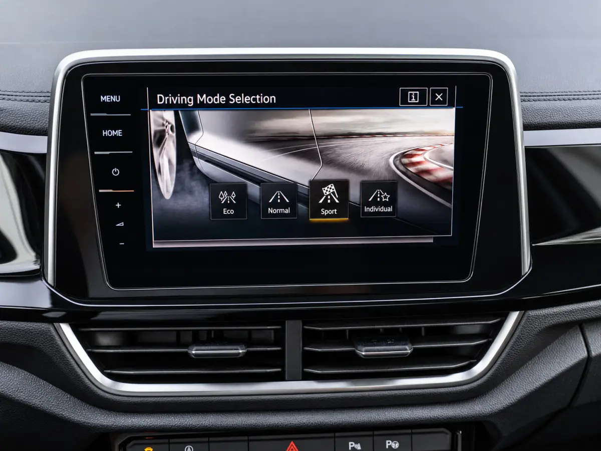 1.5 TSI R-Line|PANO|ACC|19''|MASSAGE|APP|IQ