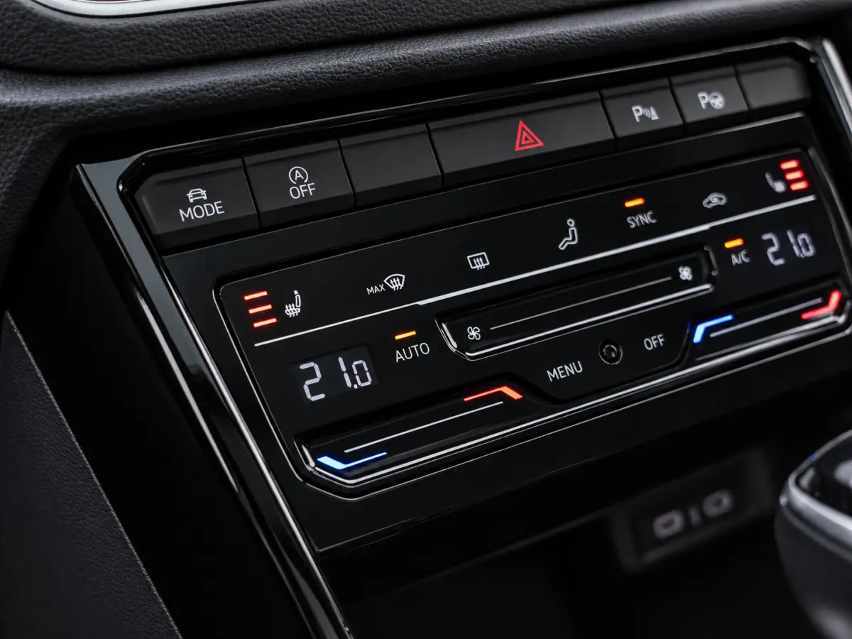 1.5 TSI R-Line|PANO|ACC|19''|MASSAGE|APP|IQ