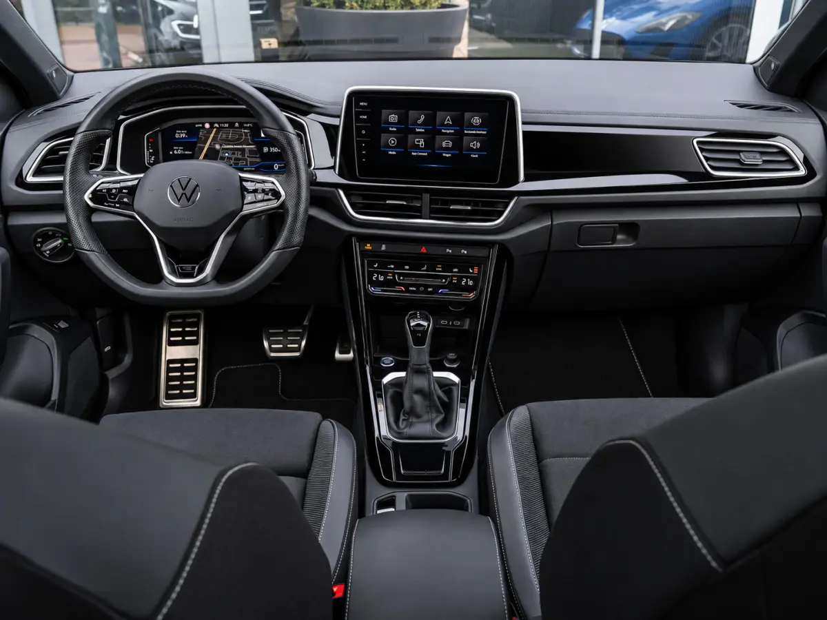 1.5 TSI R-Line|PANO|ACC|19''|MASSAGE|APP|IQ