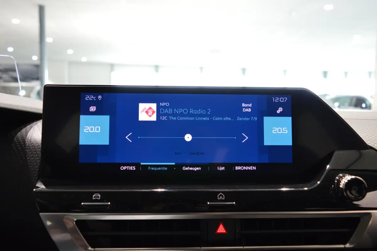 Feel Edition 50 kWh - 1e PART. EIGENAAR - LAGE KILOMETERSTAND - CARPLAY