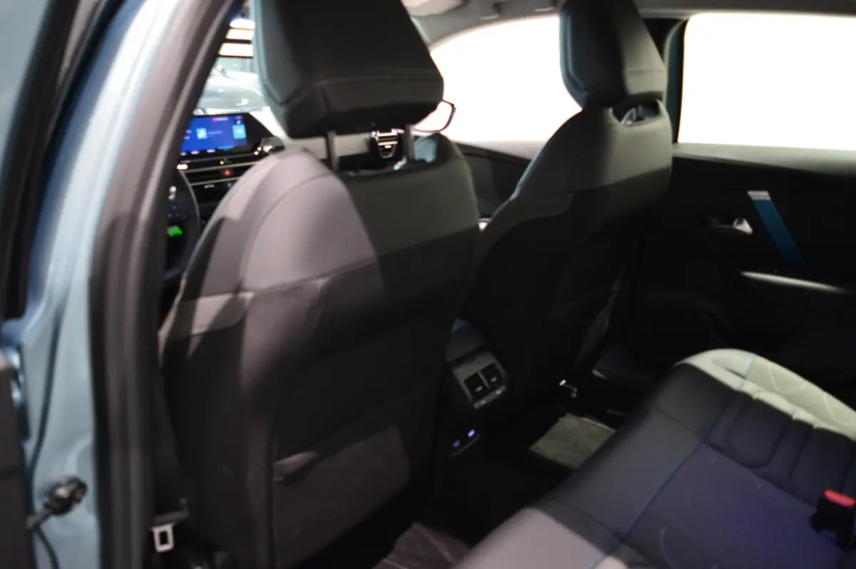 Feel Edition 50 kWh - 1e PART. EIGENAAR - LAGE KILOMETERSTAND - CARPLAY