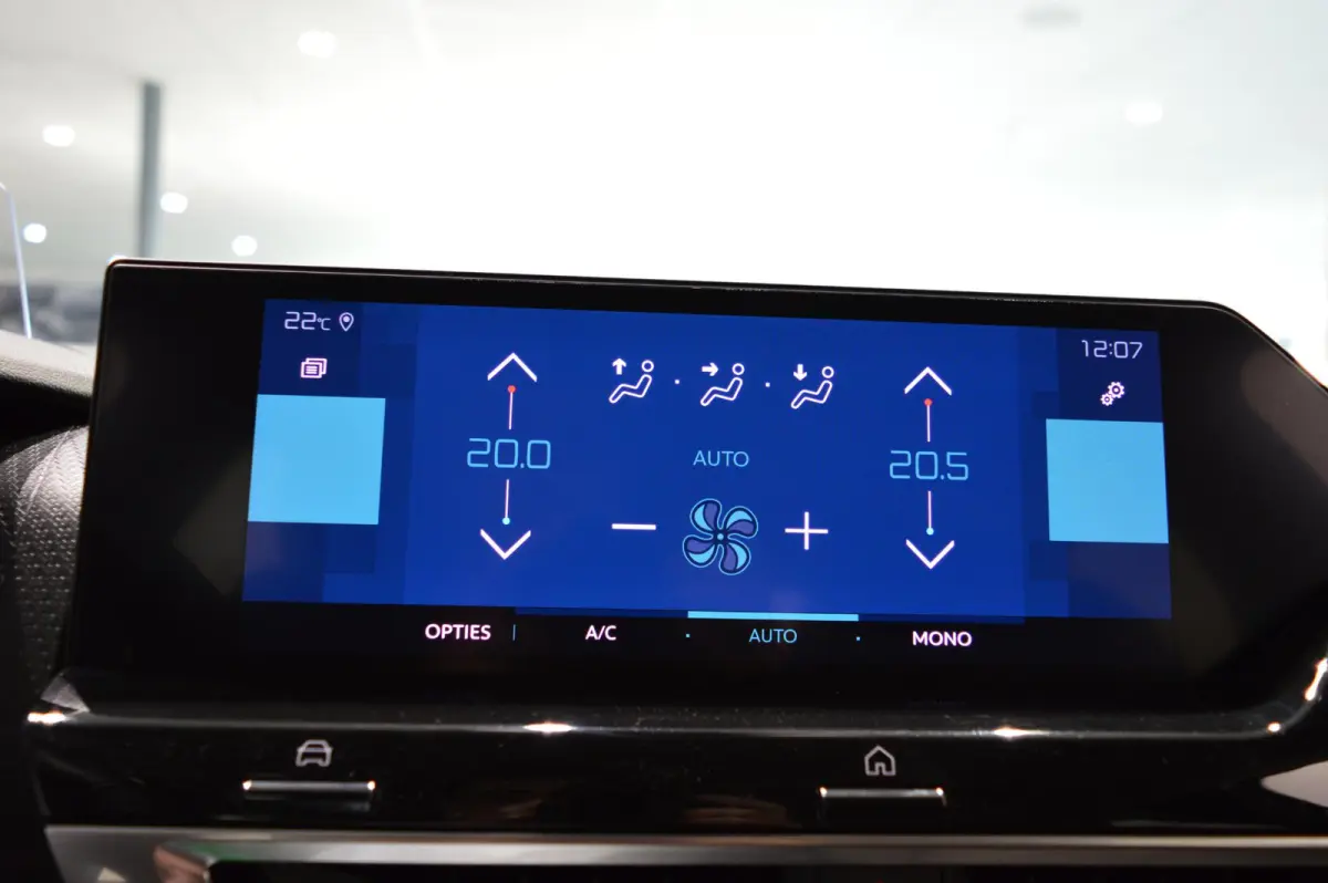 Feel Edition 50 kWh - 1e PART. EIGENAAR - LAGE KILOMETERSTAND - CARPLAY