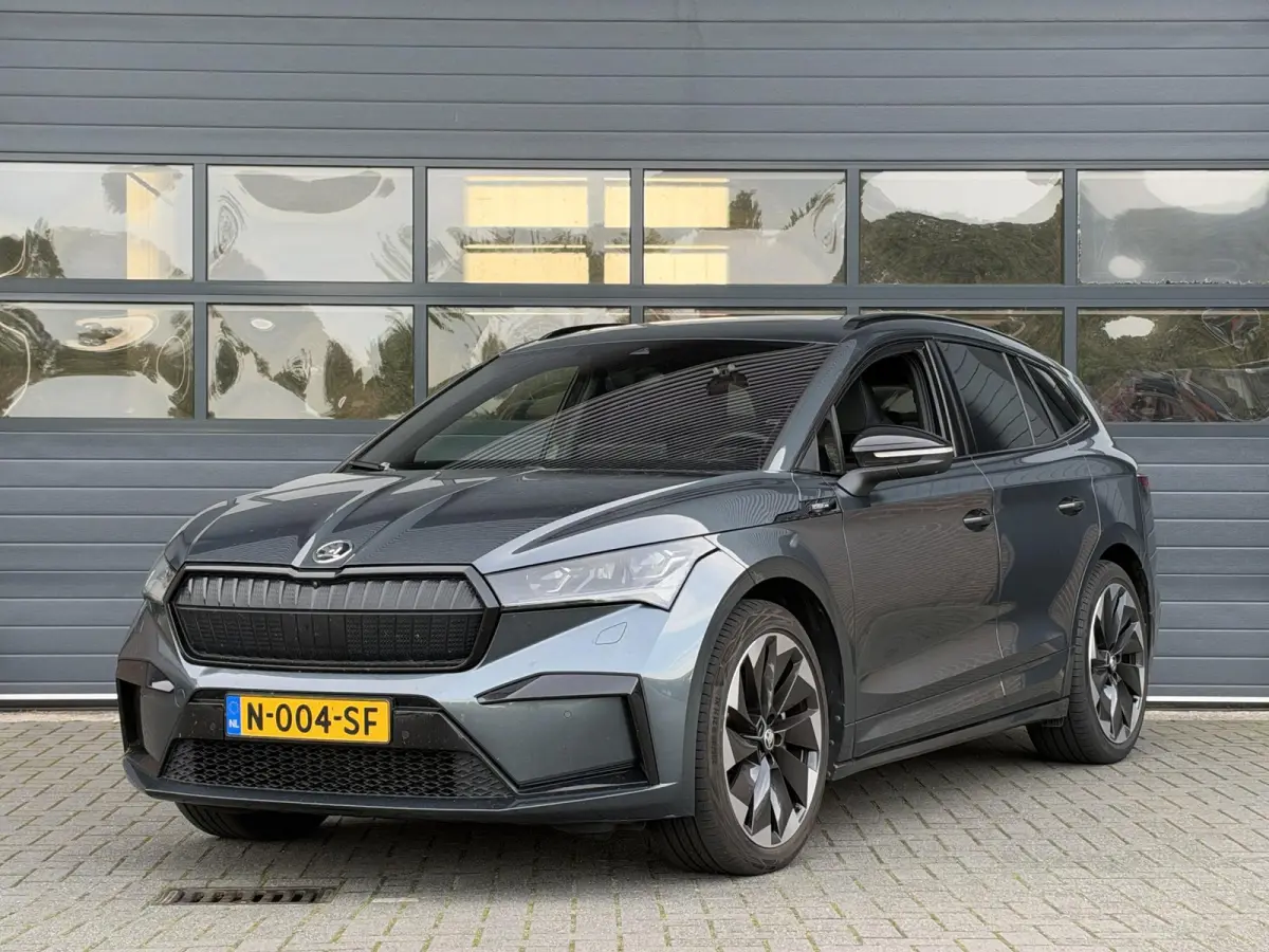 80 SPORTLINE (90% SOH) I PANAROMADAK I 360° CAMERA I ADAPTIVE CRUISE CONTROL I STOELVERWARMING