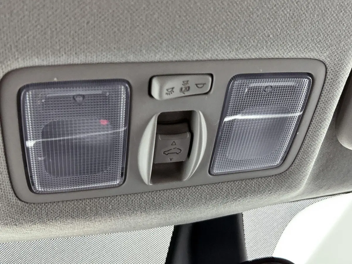 1.0 T-GDi GT-Line 5p | SCHUIF-KANTELDAK | ACHTERUITRIJCAMERA | APPLE CARPLAY - ANDROID AUTO | LEDER | STOELVERWARMING | STUURWIELVERWARMING | CLIMATE CONTROL | CRUISE CONTROL | LICHTMETALEN 