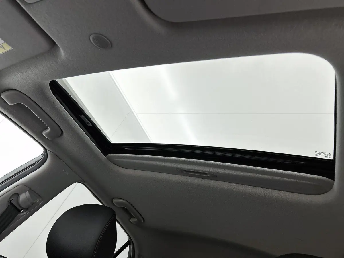 1.0 T-GDi GT-Line 5p | SCHUIF-KANTELDAK | ACHTERUITRIJCAMERA | APPLE CARPLAY - ANDROID AUTO | LEDER | STOELVERWARMING | STUURWIELVERWARMING | CLIMATE CONTROL | CRUISE CONTROL | LICHTMETALEN 
